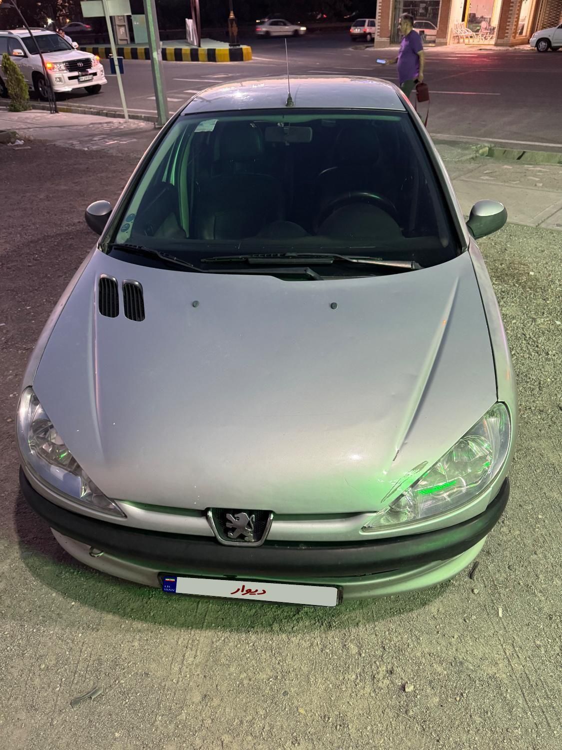 پژو ۲۰۶ صندوق دار v8 - 1390