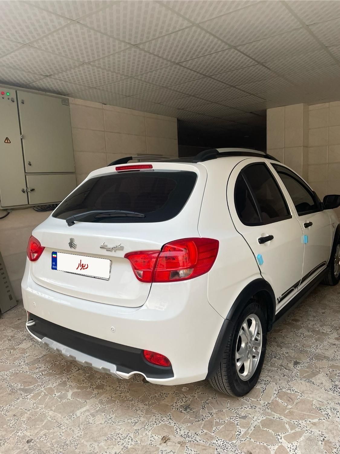 خودرو کوییک، R آگهی ann_18470369