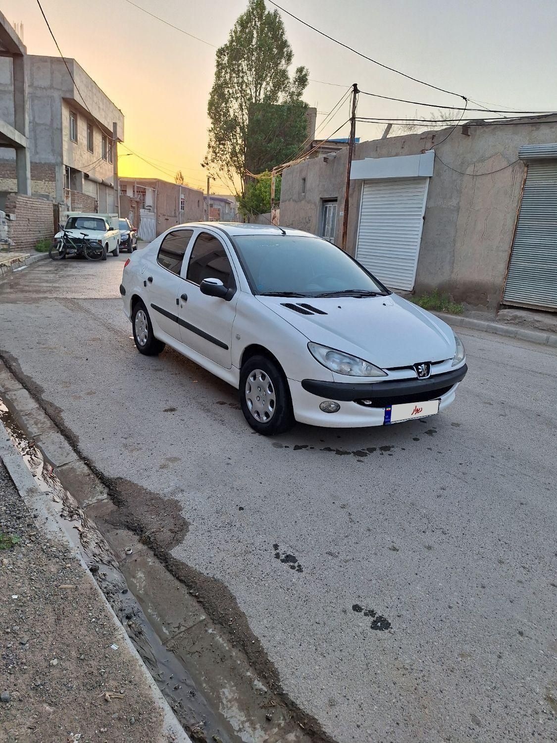 پژو ۲۰۶ صندوق دار v8 - 1394