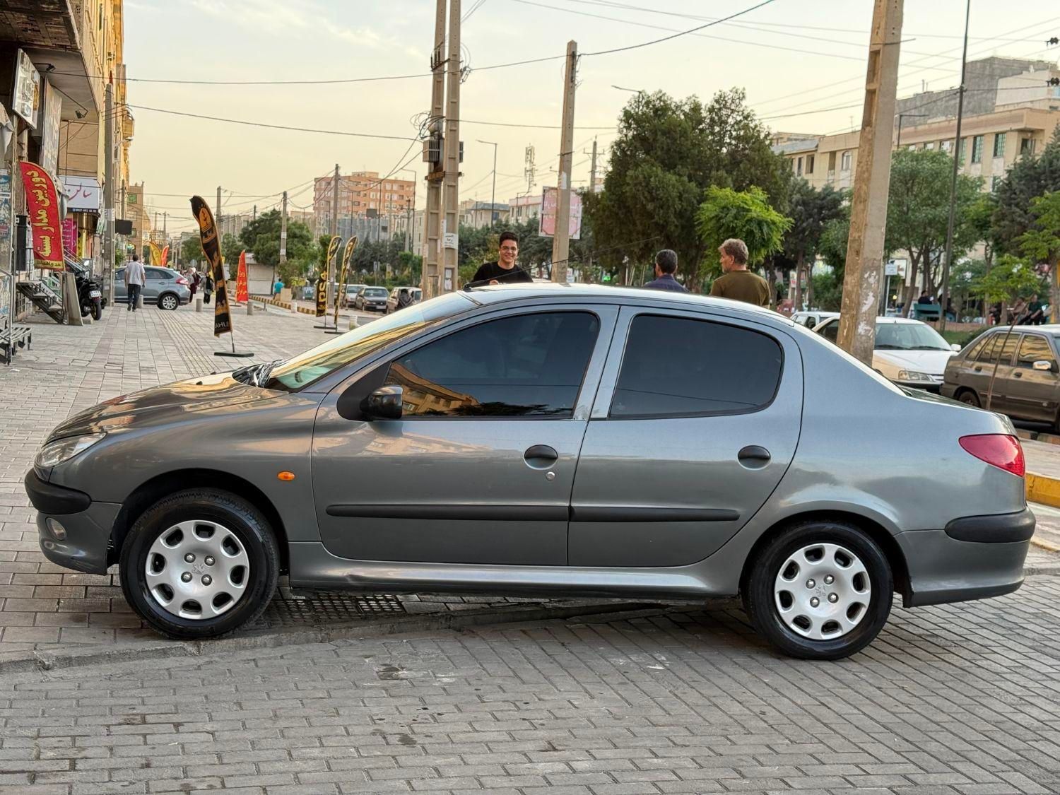 خودرو پژو، ۲۰۶ صندوق دار آگهی ann_18470546