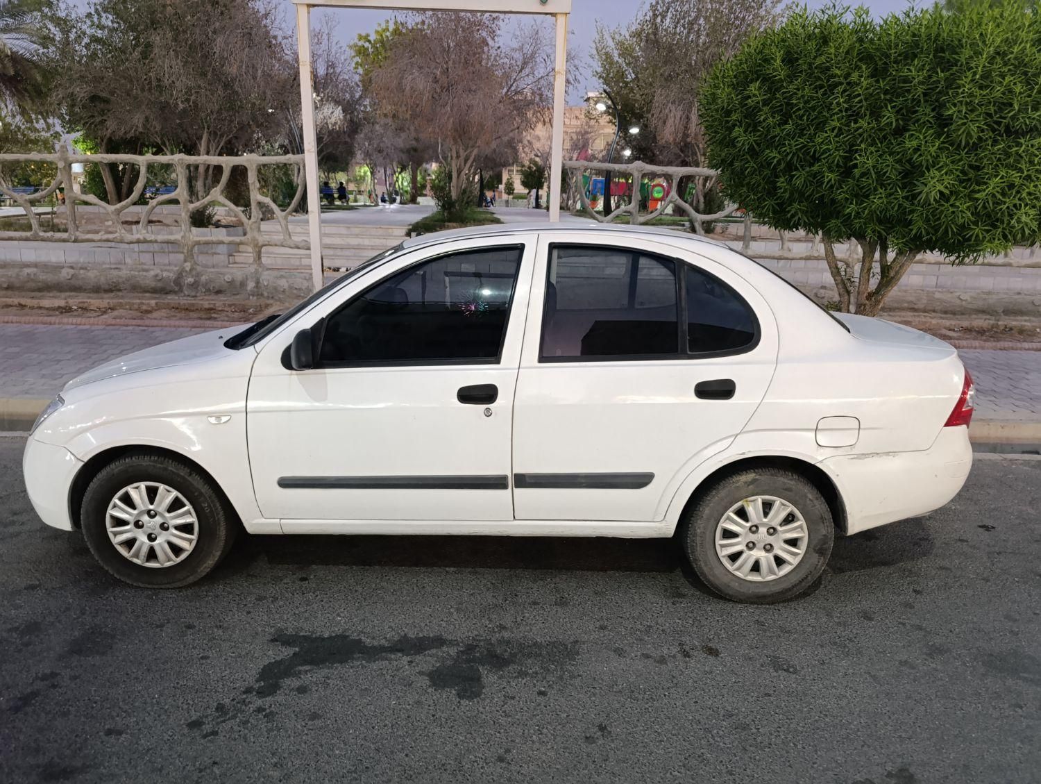 تیبا صندوق دار EX - 1395