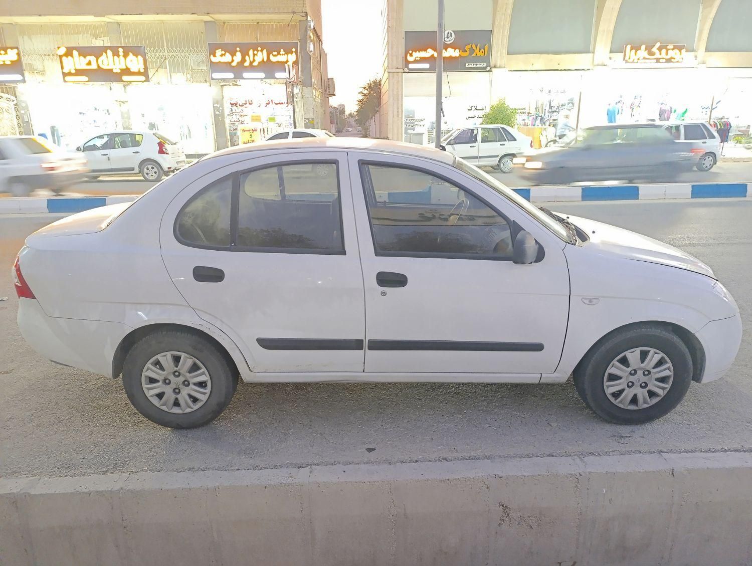 تیبا صندوق دار EX - 1395