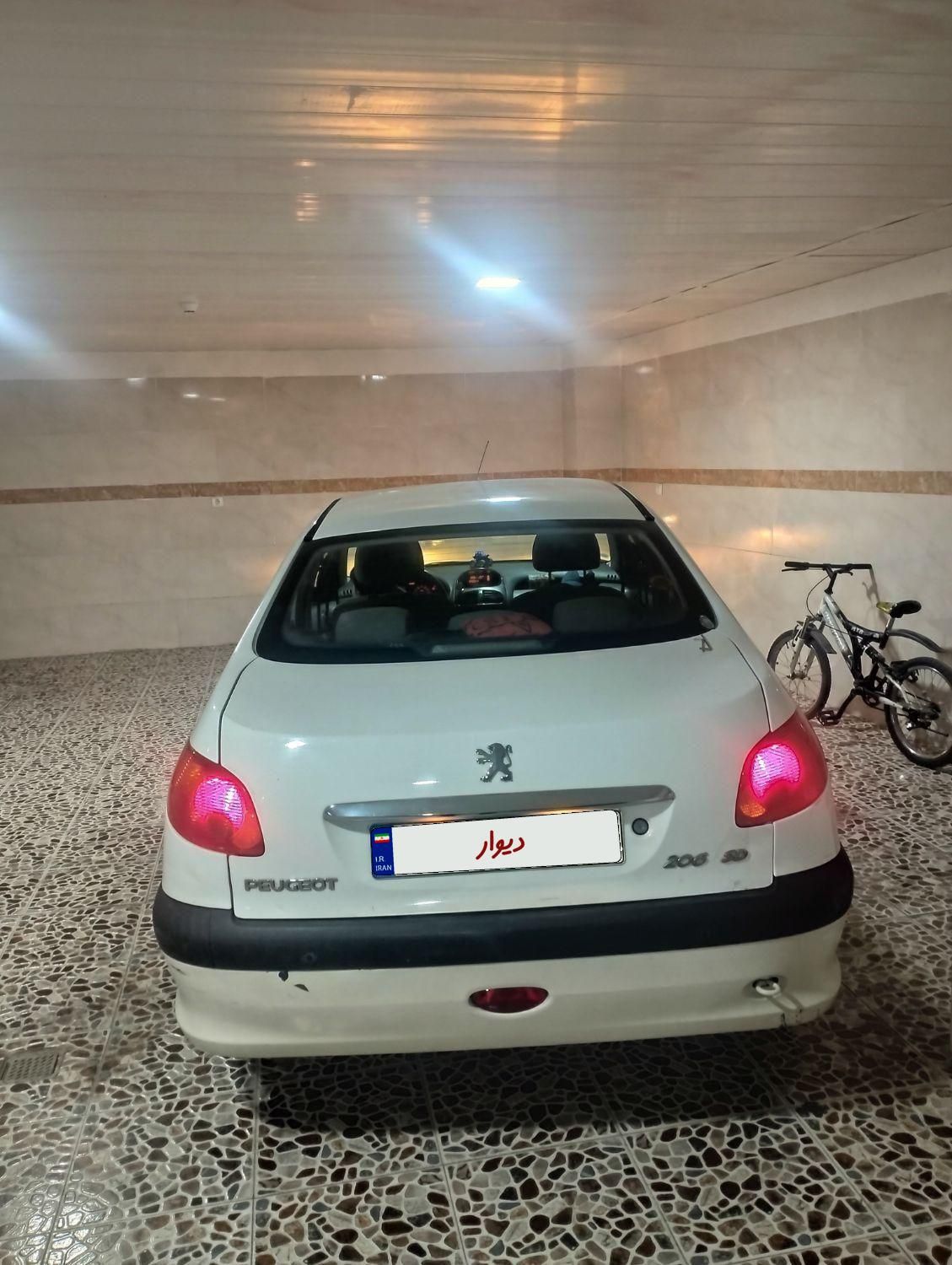 پژو ۲۰۶ صندوق دار v8 - 1393