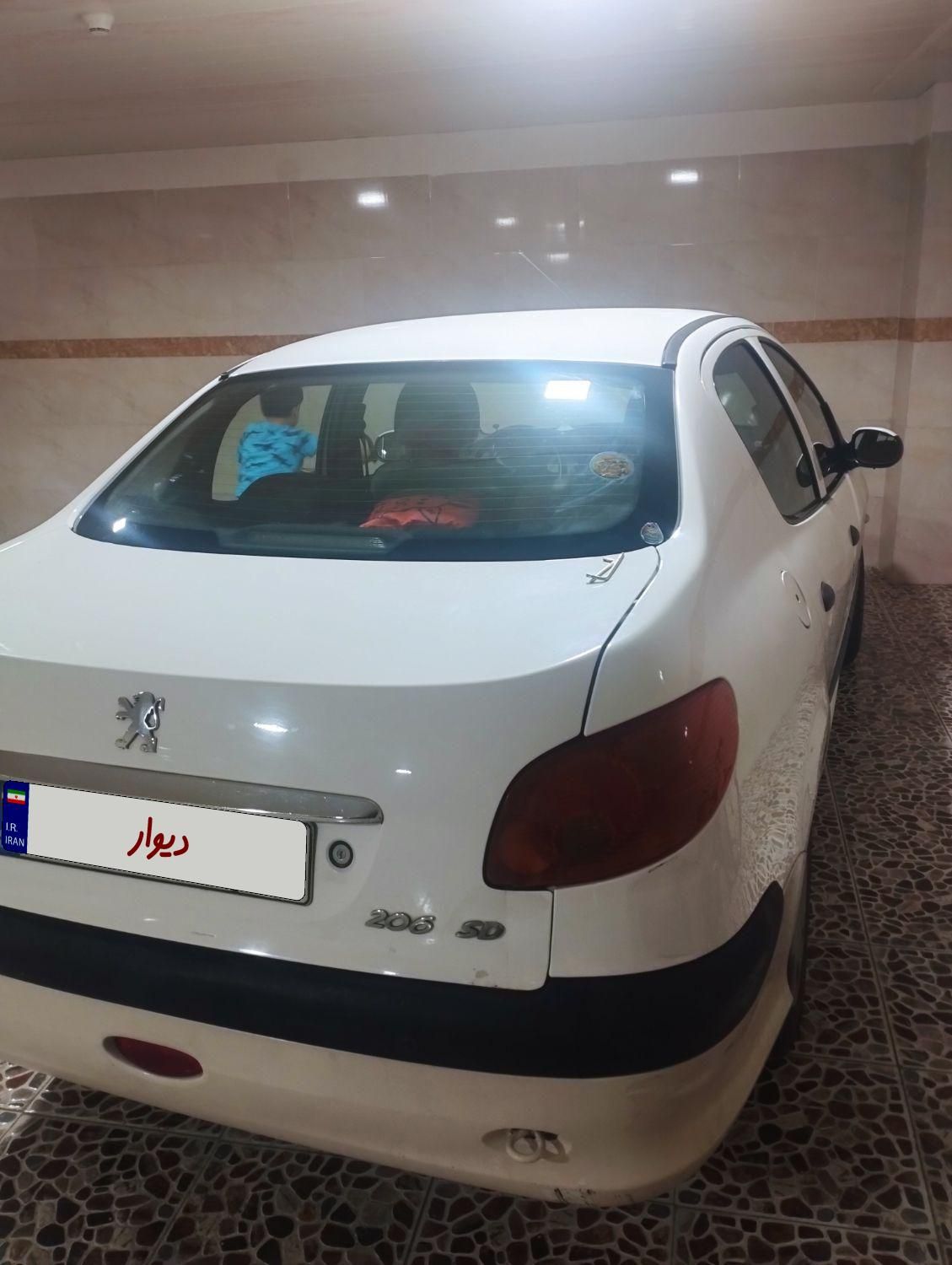 پژو ۲۰۶ صندوق دار v8 - 1393