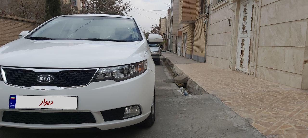 کیا سراتو 2.0 لیتر اتوماتیک GT لاین - 2017