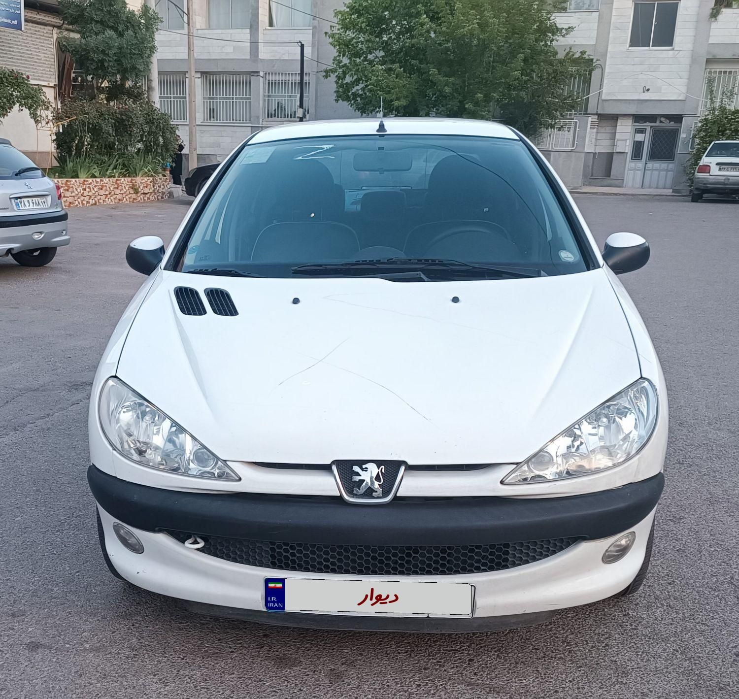 پژو ۲۰۶ صندوق دار v8 - 1396