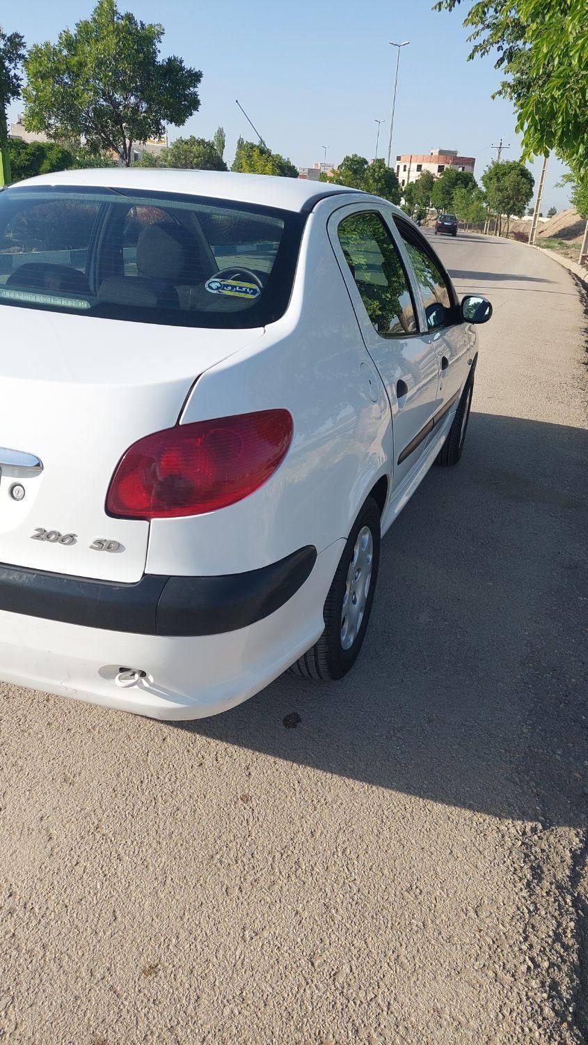 پژو ۲۰۶ صندوق دار v8 - 1400