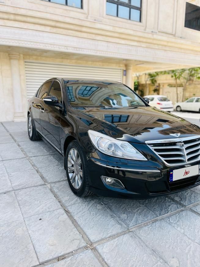 هیوندای جنسیس فول - 2010