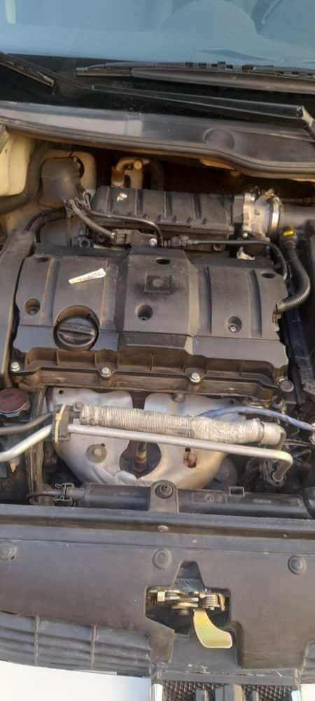 پژو ۲۰۶ صندوق دار v8 - 1396