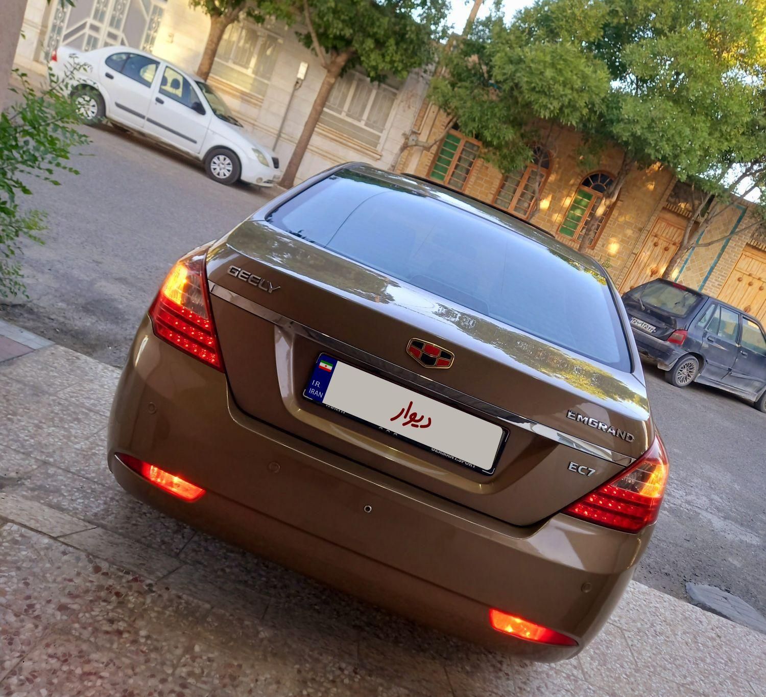 جیلی امگرند 7 دنده‌ای - 2013