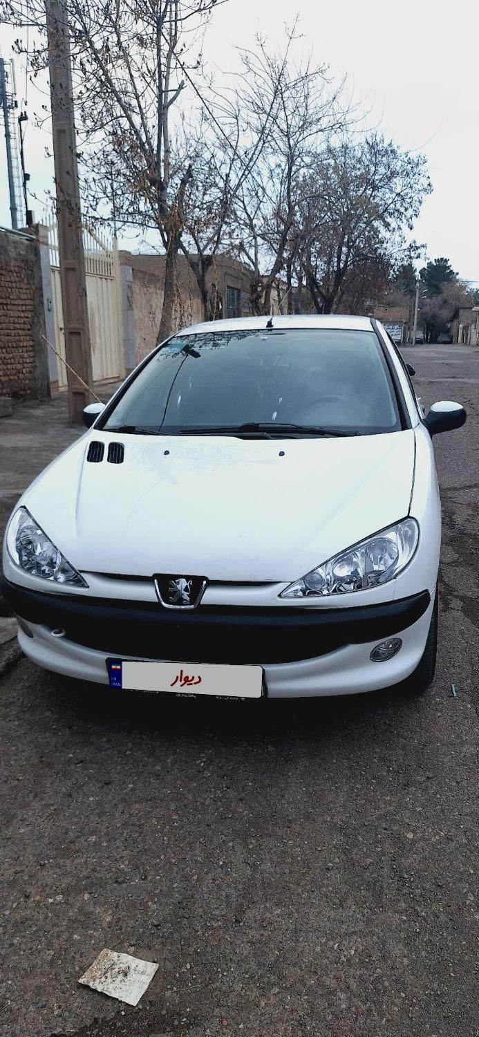 پژو ۲۰۶ صندوق دار v8 - 1397