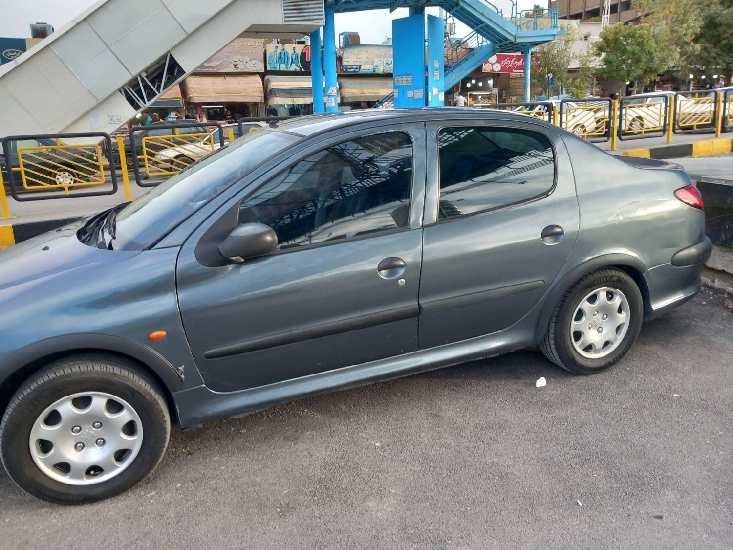 پژو ۲۰۶ صندوق دار v8 - 1390