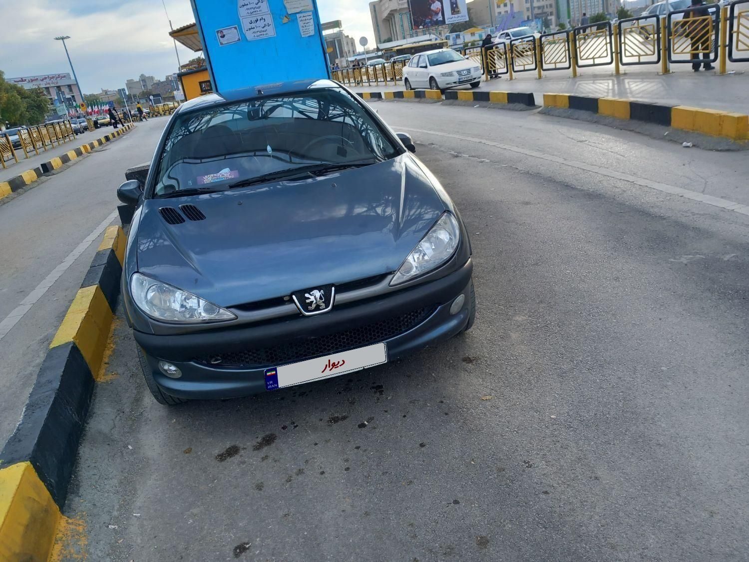 پژو ۲۰۶ صندوق دار v8 - 1390