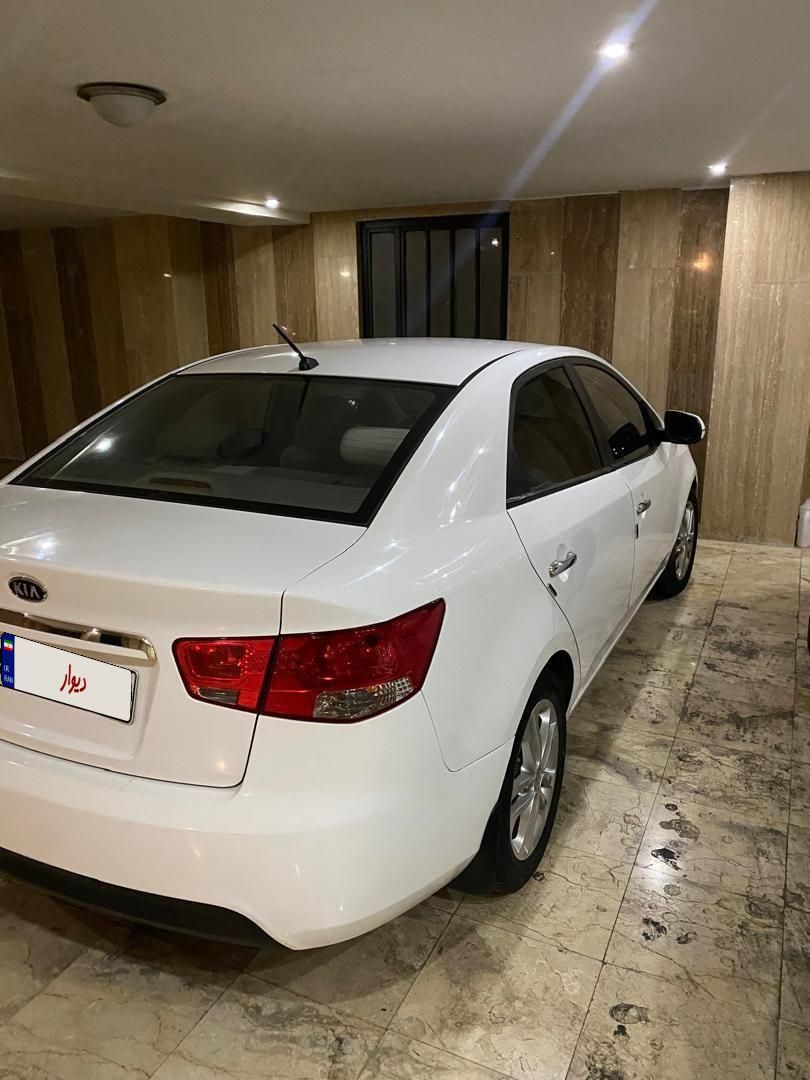 کیا سراتو مونتاژ 2000 اتوماتیک - 2015