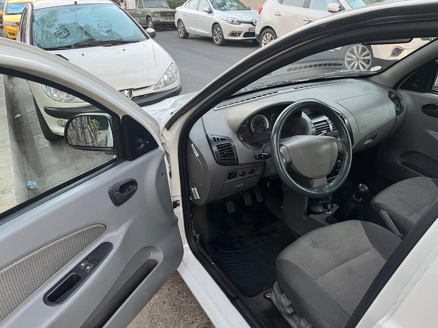 تیبا صندوق دار SX - 1398