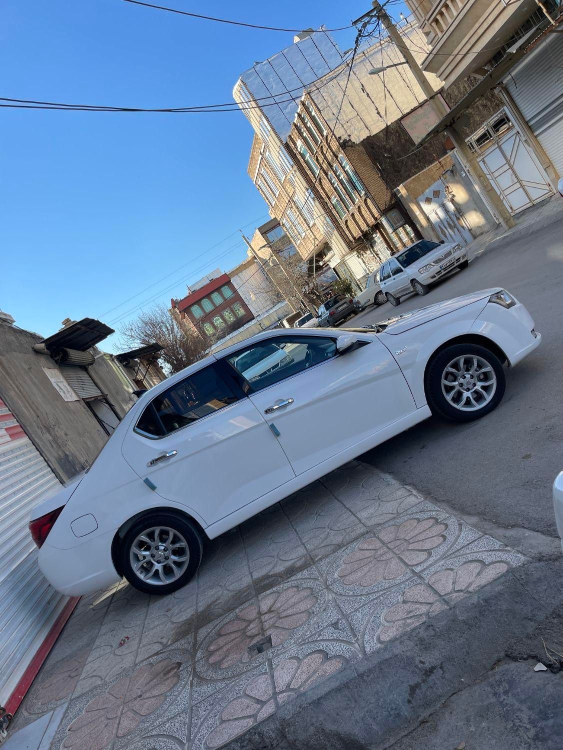 دنا پلاس توربو 6 دنده - 1402