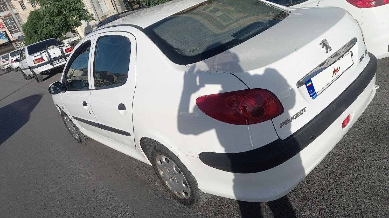 پژو ۲۰۶ صندوق دار v8 - 1395