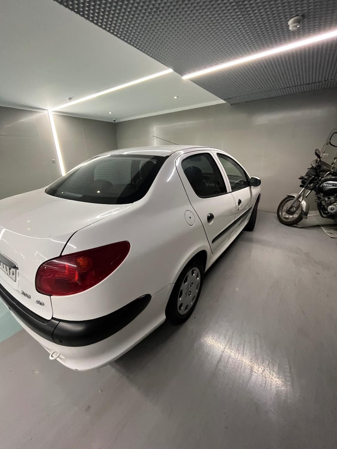 پژو ۲۰۶ صندوق دار v8 - 1399