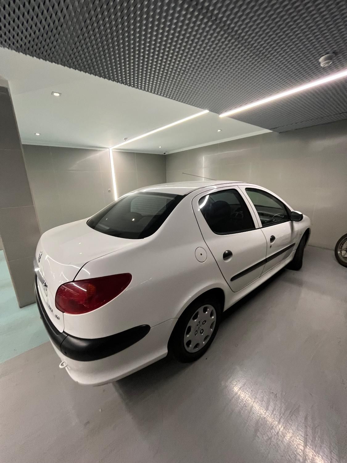 پژو ۲۰۶ صندوق دار v8 - 1399