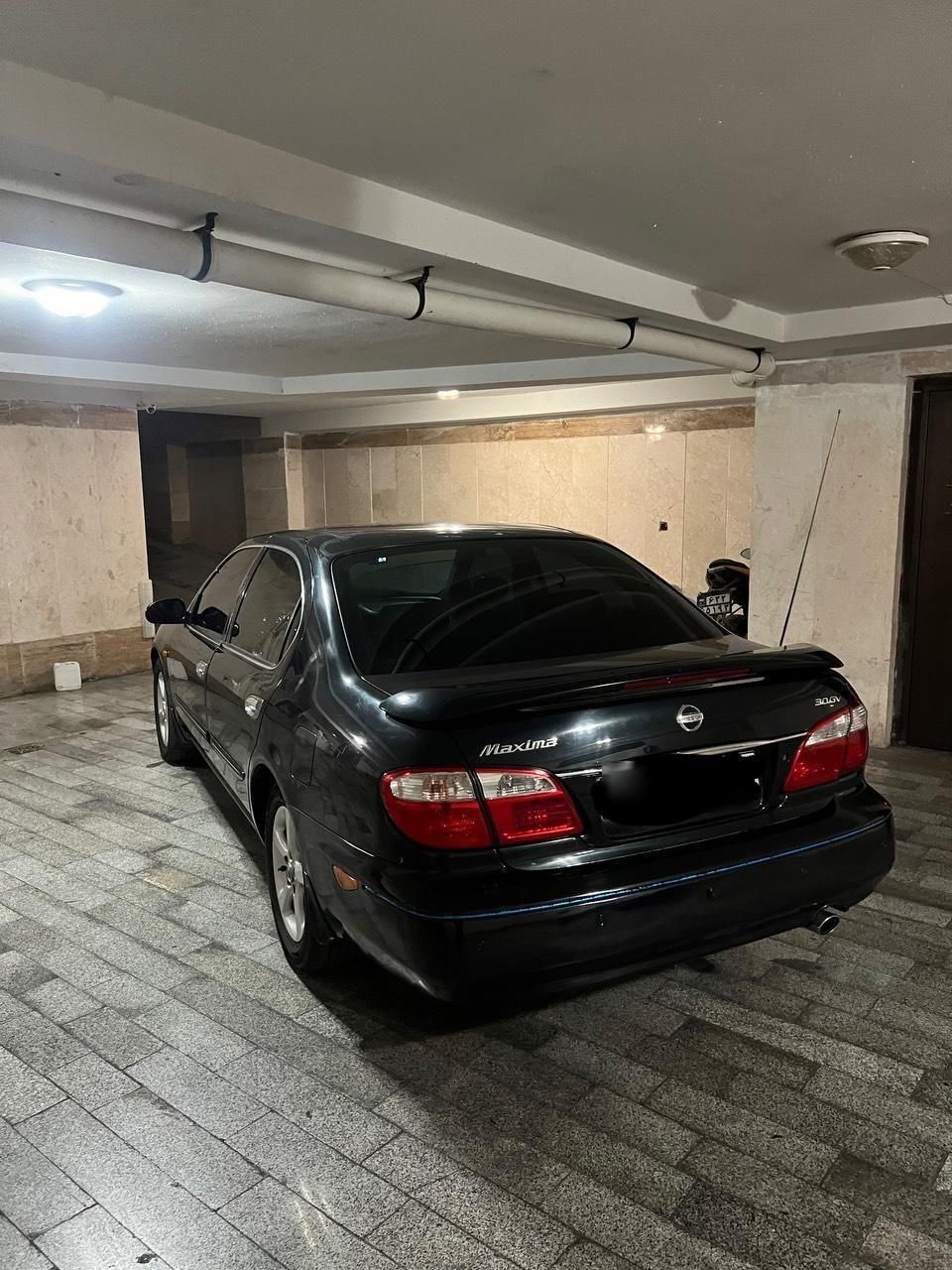 نیسان ماکسیما دنده‌ای - 2003