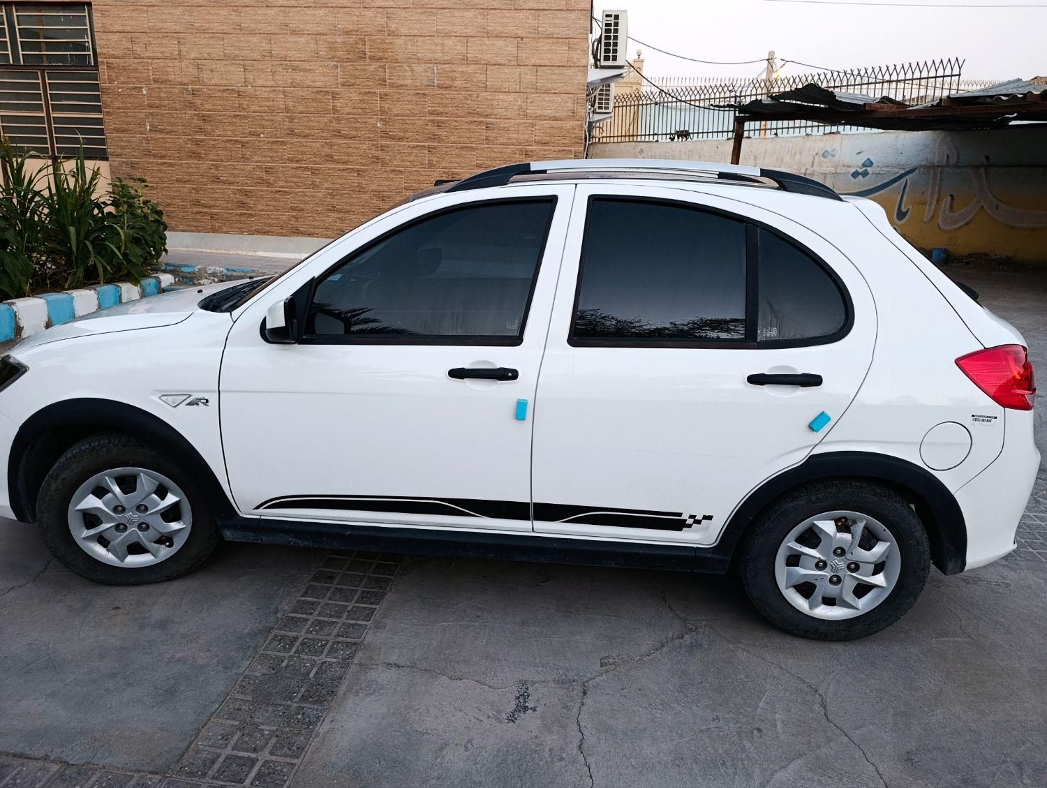 کوییک R دنده‌ای - 1402