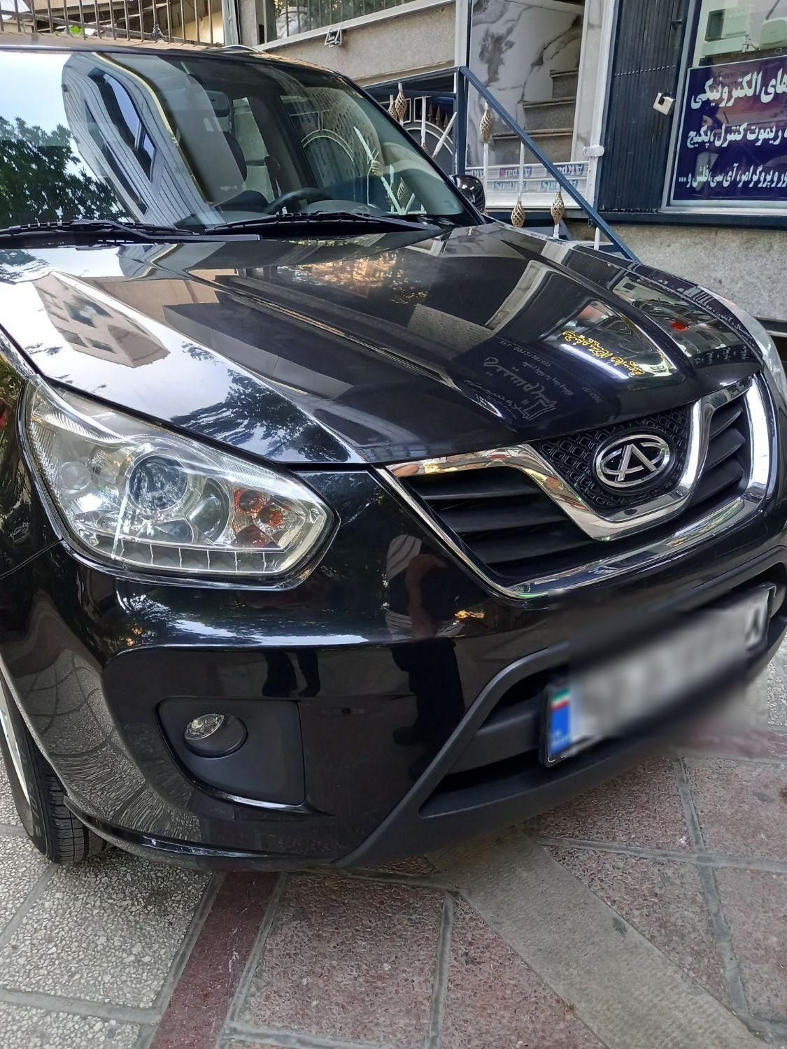 خودرو ام وی ام، X33 آگهی ann_18474225
