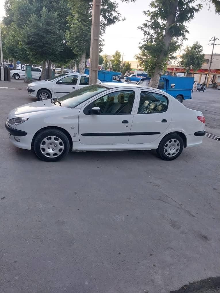 پژو ۲۰۶ صندوق دار v8 - 1395