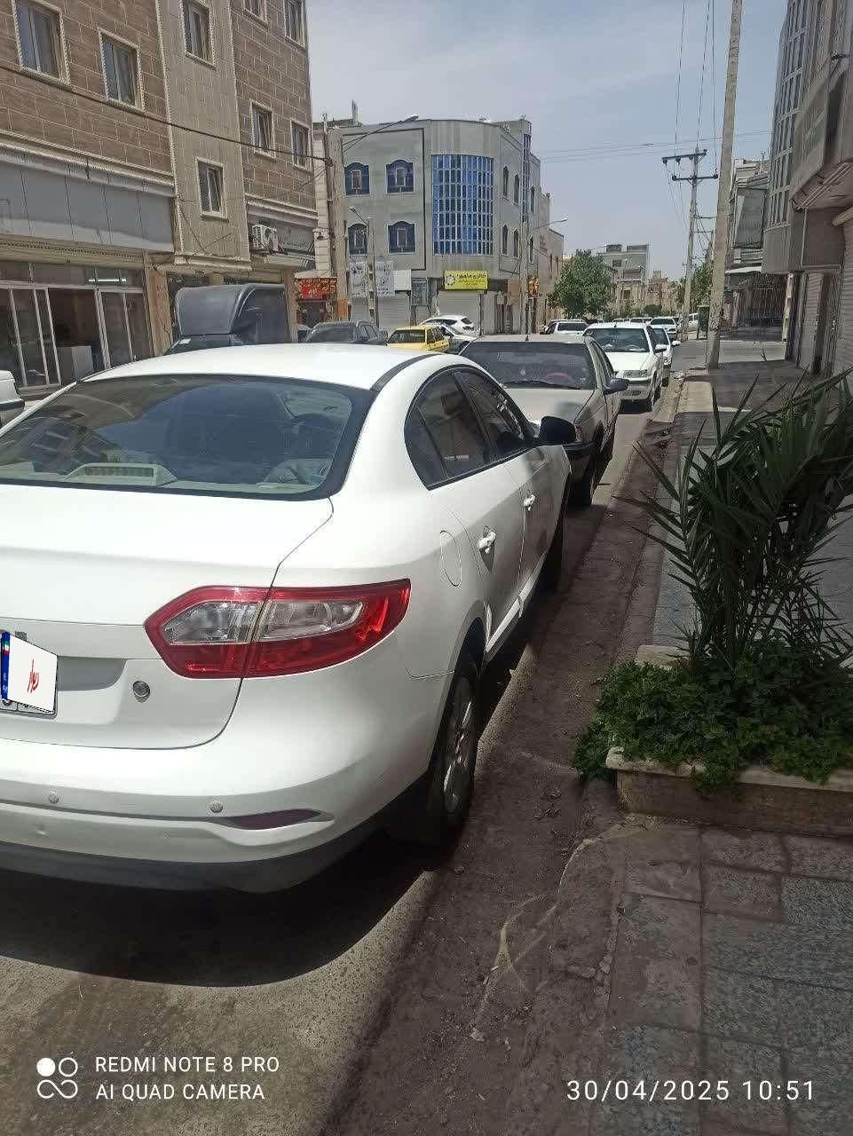 رنو فلوئنس اتوماتیک E2 - 2012