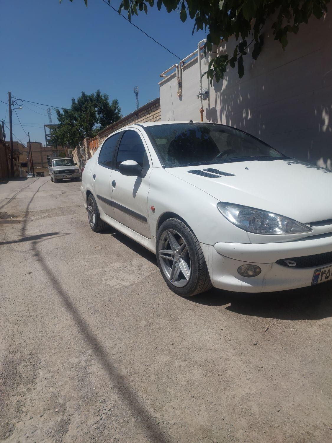 پژو ۲۰۶ صندوق دار v8 - 1390