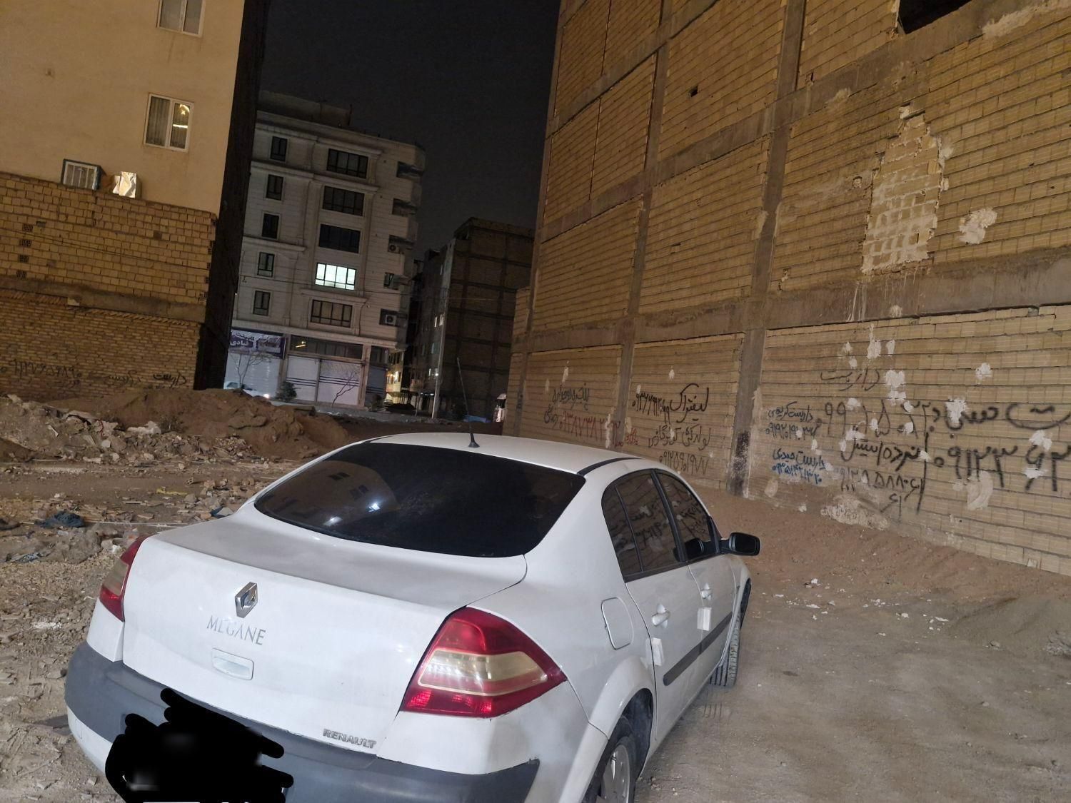 رنو مگان پارس خودرو 2000 - 2012