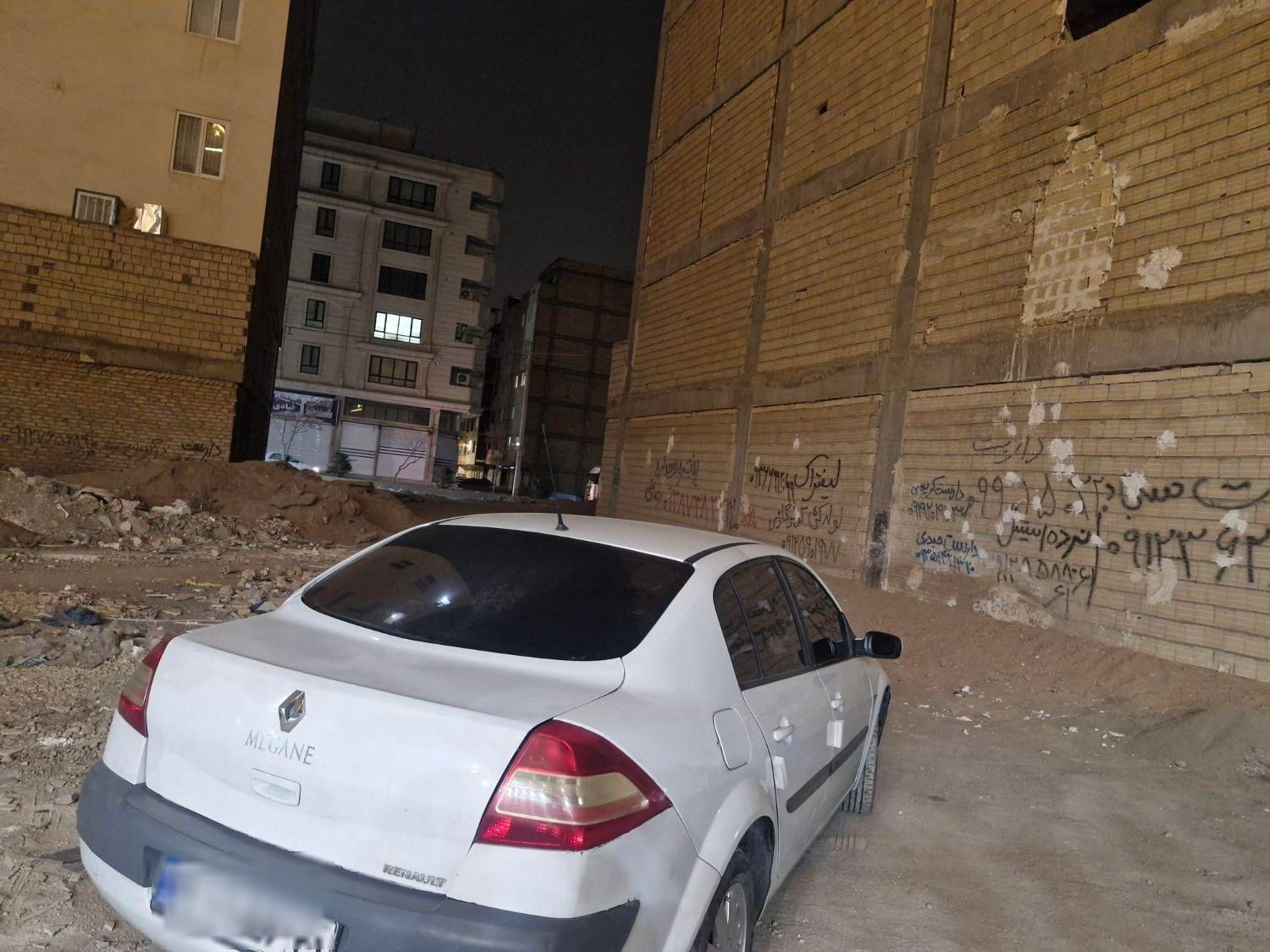 رنو مگان پارس خودرو 2000 - 2012