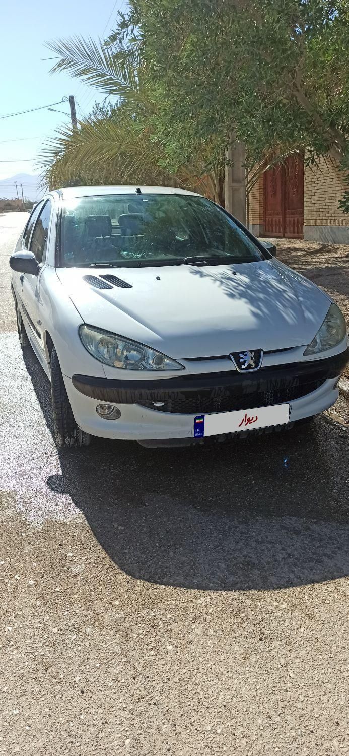 پژو ۲۰۶ صندوق دار v8 - 1395