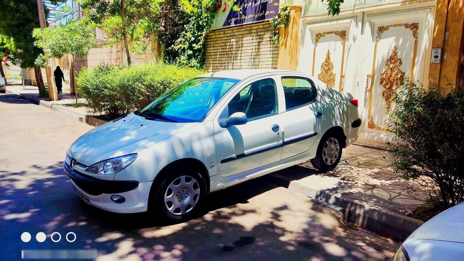 پژو ۲۰۶ صندوق دار v8 - 1394