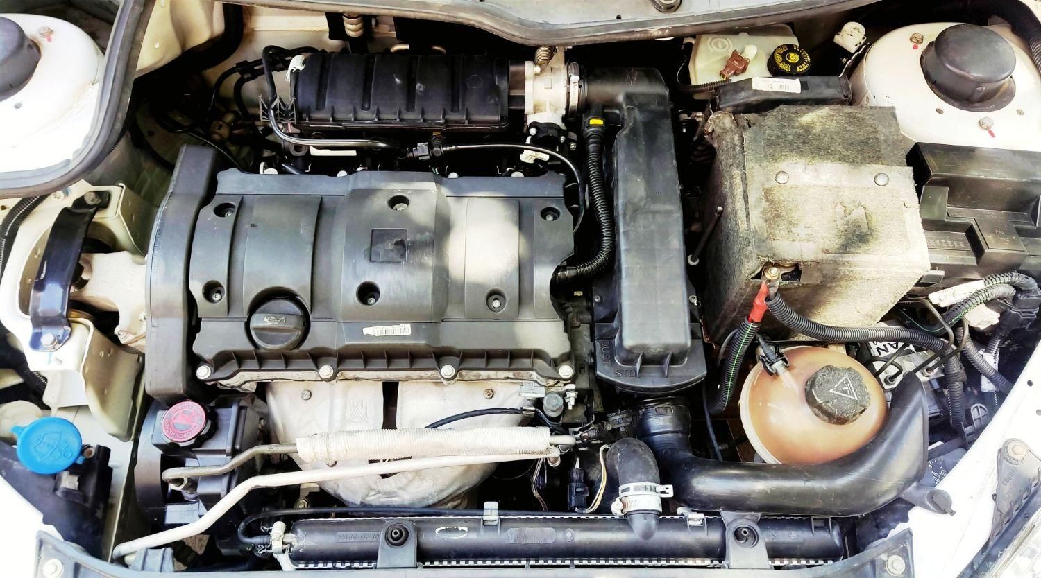 پژو ۲۰۶ صندوق دار v8 - 1394