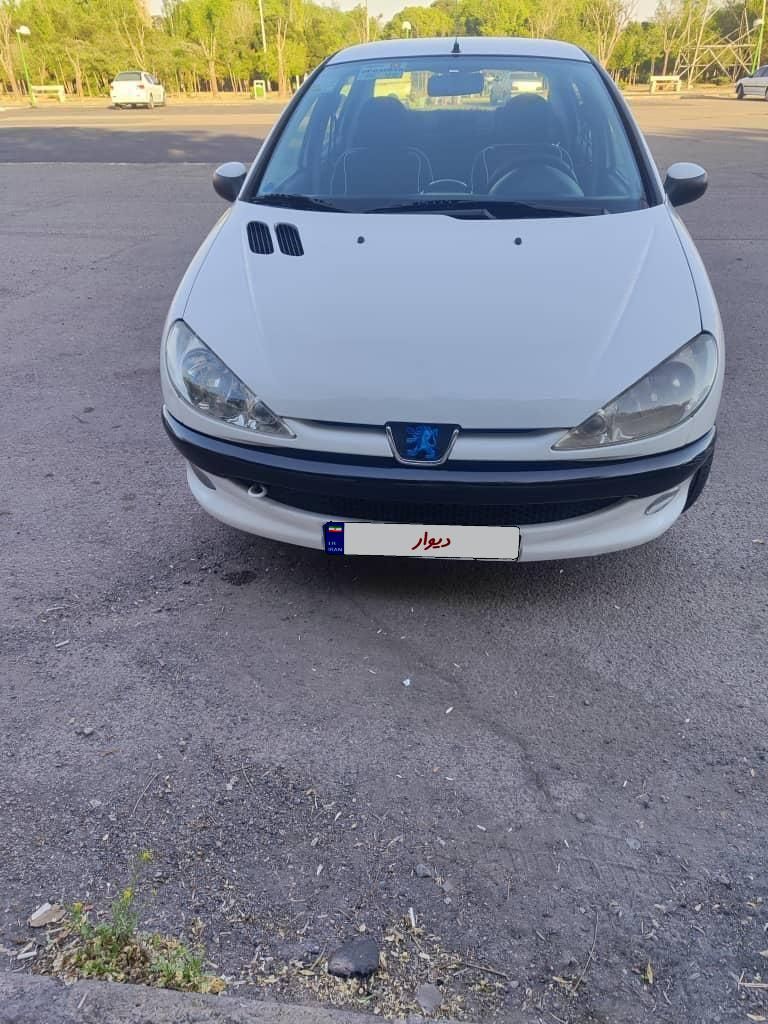 پژو ۲۰۶ صندوق دار v8 - 1395