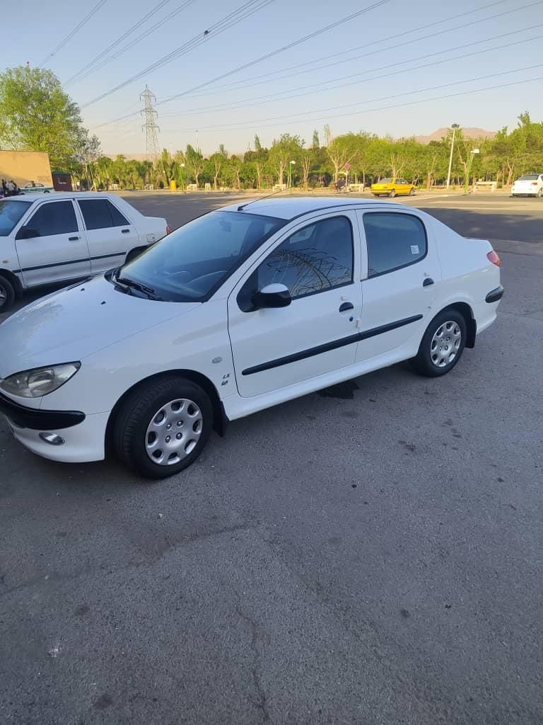 پژو ۲۰۶ صندوق دار v8 - 1395