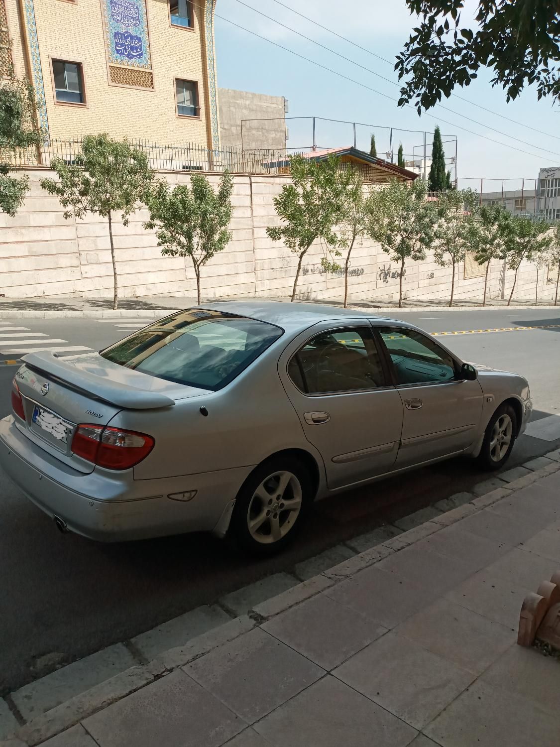 نیسان ماکسیما دنده‌ای - 2006