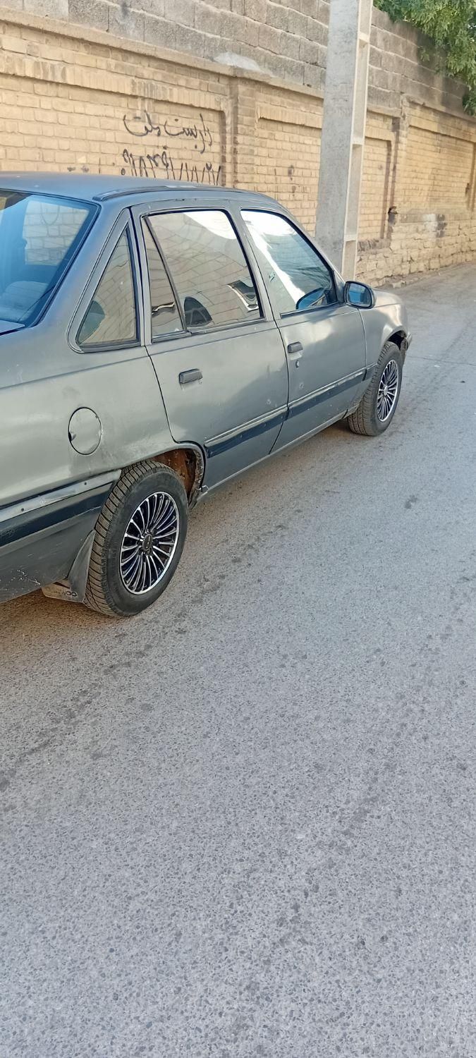 دوو اسپرو دنده‌ای - 1994