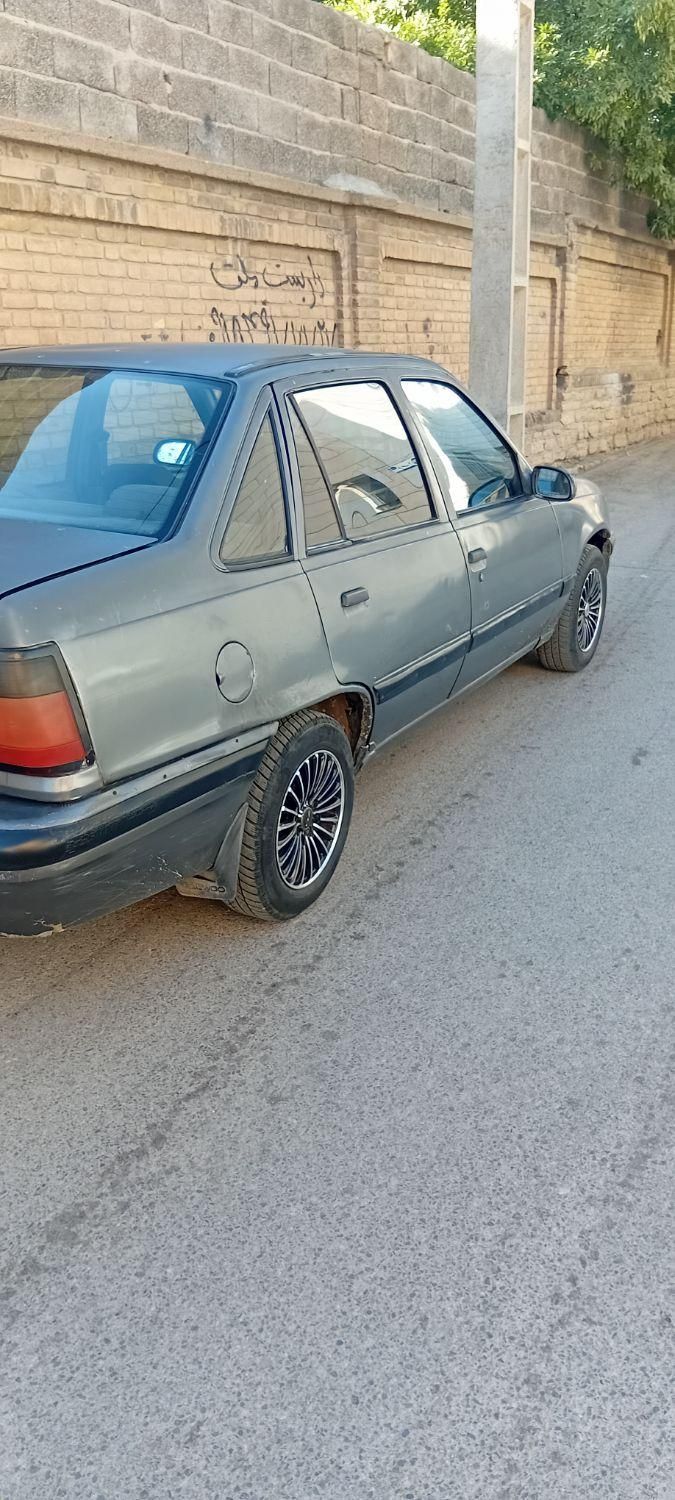دوو اسپرو دنده‌ای - 1994