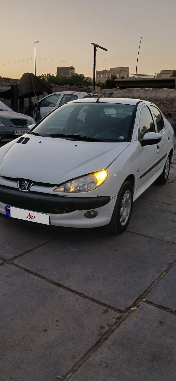 پژو ۲۰۶ صندوق دار v8 - 1397