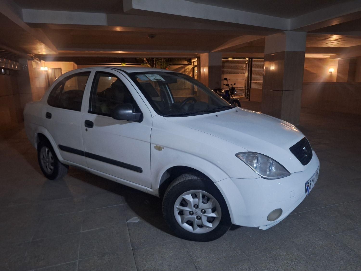 تیبا صندوق دار EX - 1395