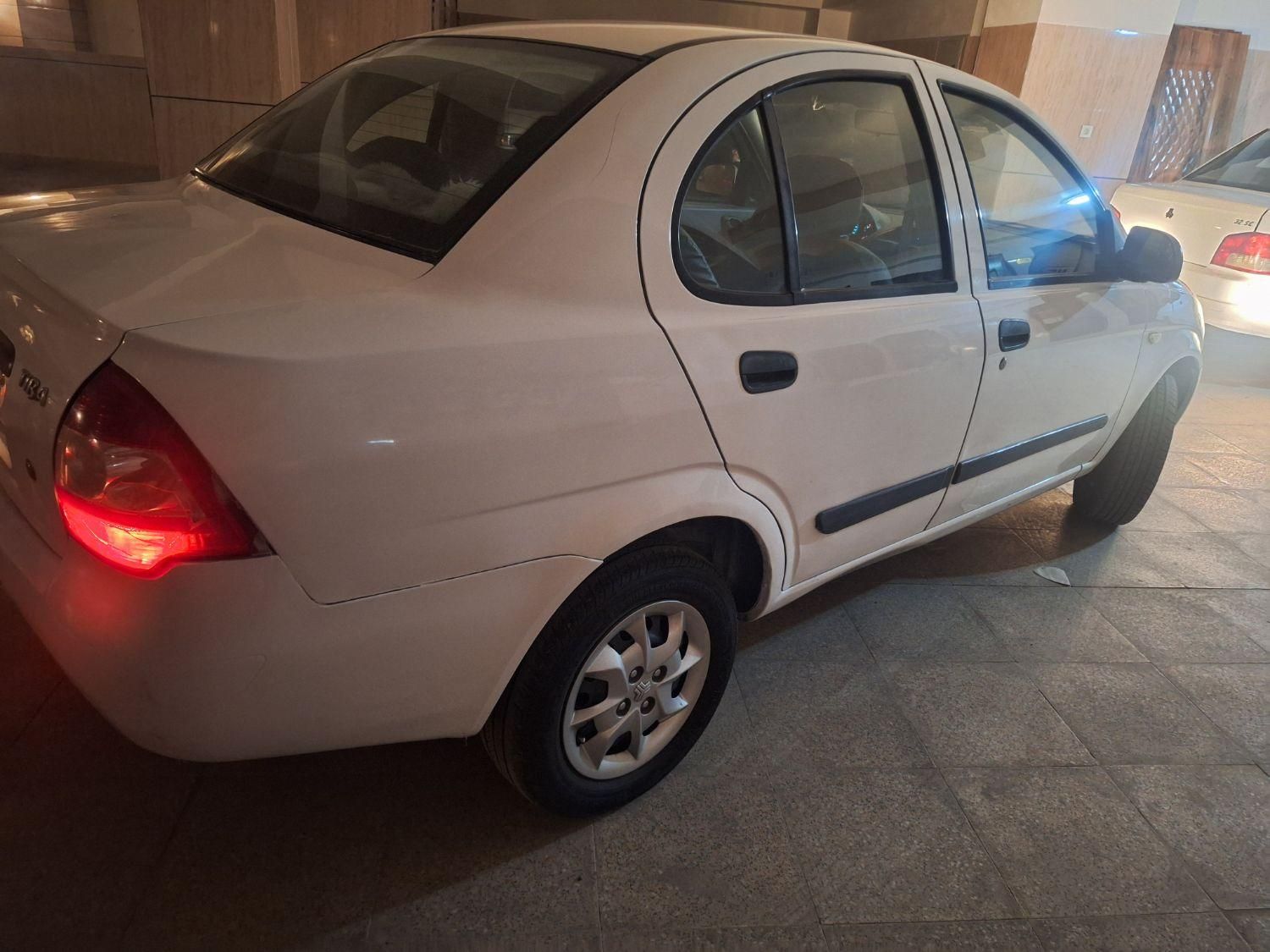 تیبا صندوق دار EX - 1395