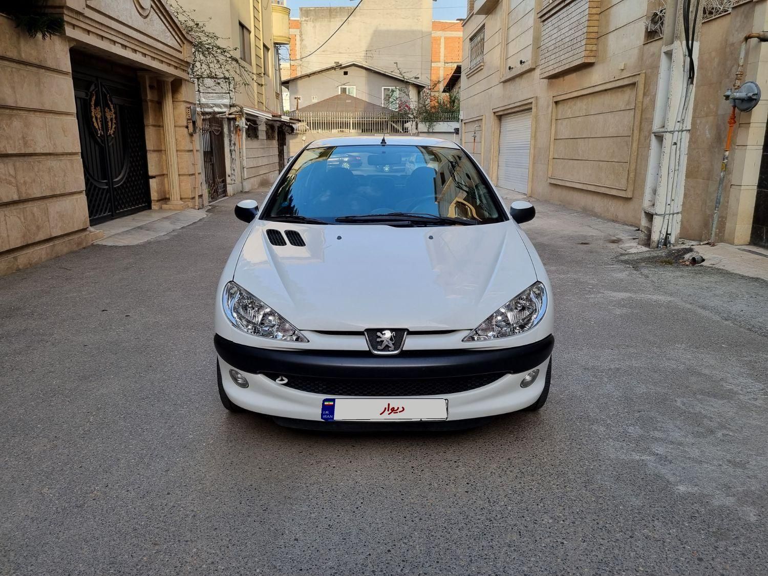 پژو ۲۰۶ صندوق دار v8 - 1396