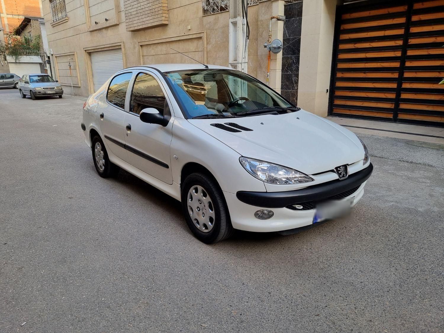 پژو ۲۰۶ صندوق دار v8 - 1396