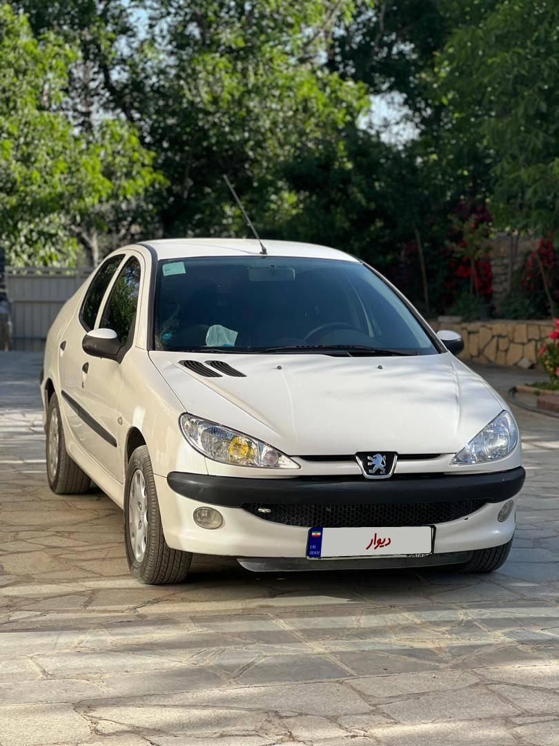 پژو ۲۰۶ صندوق دار v8 - 1396
