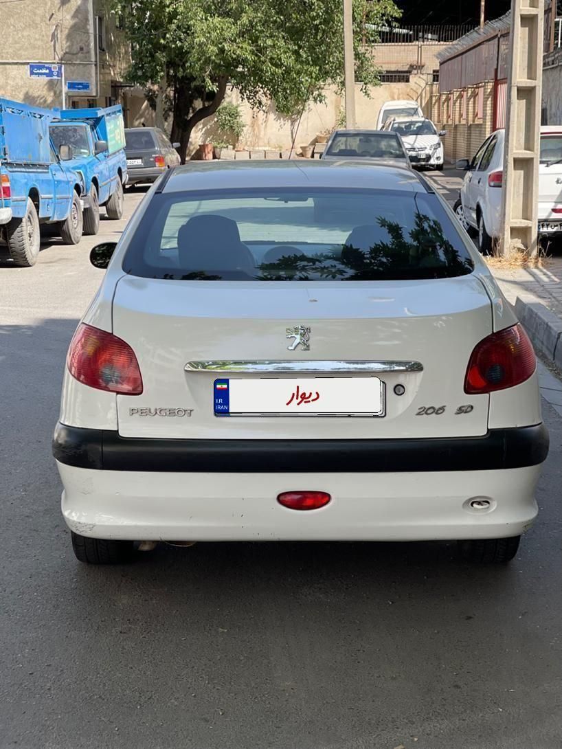 پژو ۲۰۶ صندوق دار v8 - 1390