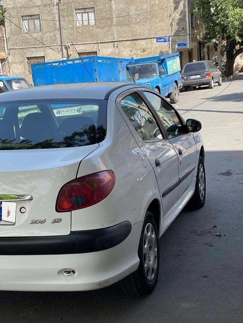 پژو ۲۰۶ صندوق دار v8 - 1390