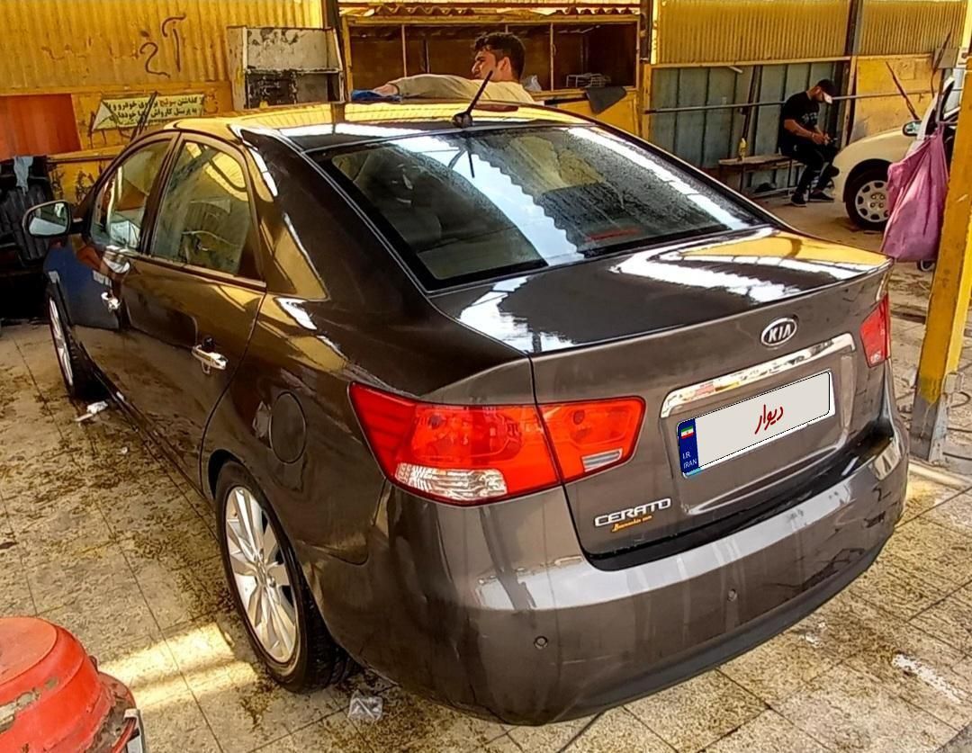 کیا سراتو 2.0 لیتر اتوماتیک GT لاین - 2011