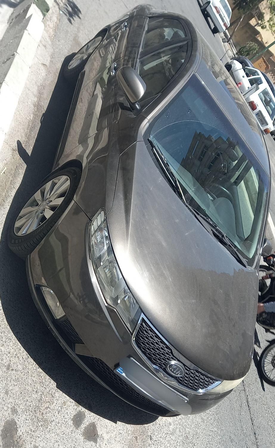 کیا سراتو 2.0 لیتر اتوماتیک GT لاین - 2011