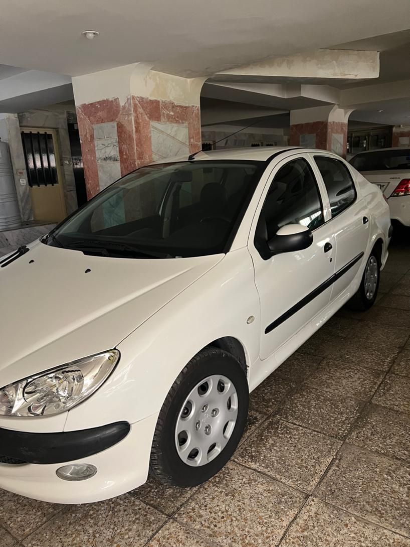 پژو ۲۰۶ صندوق دار v8 - 1394